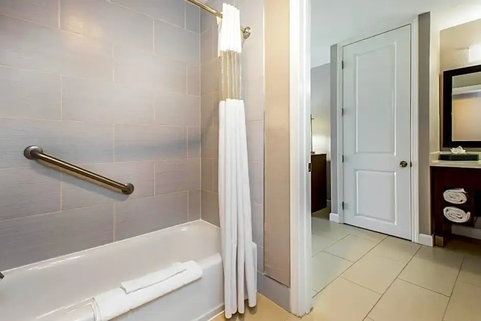 La Quinta Inn & Suites by Wyndham Pomona - Chambres