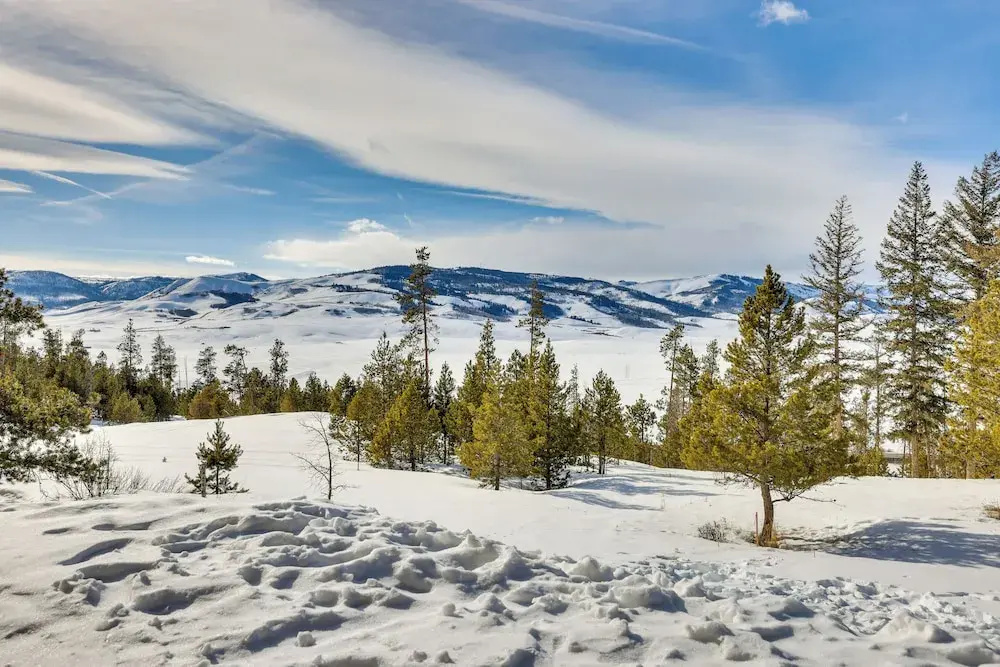 ~ 3 Mi to Granby Ranch: Spacious Cabin Home!