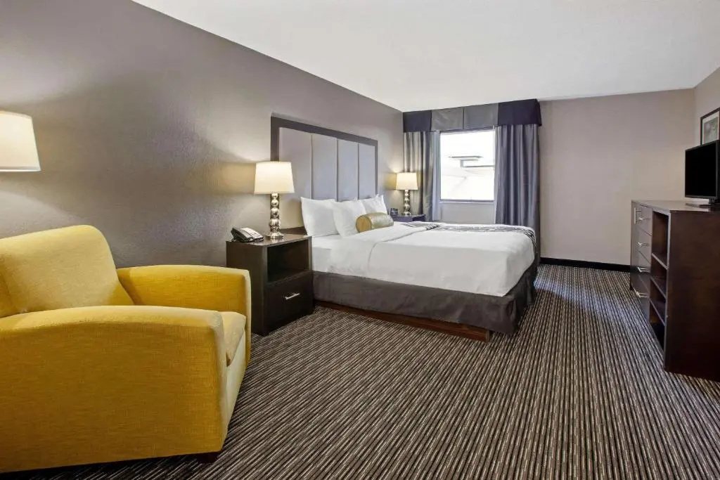 La Quinta Inn & Suites by Wyndham Detroit Metro Airport - Chambres