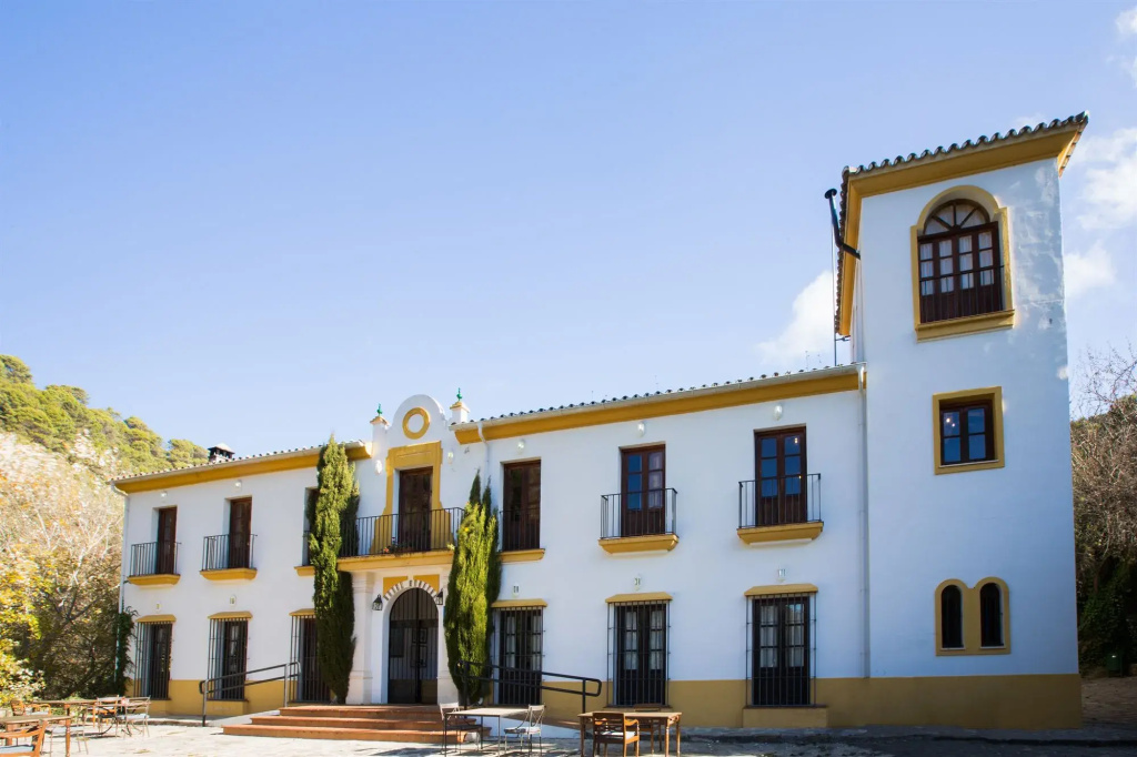 Hotel Humaina