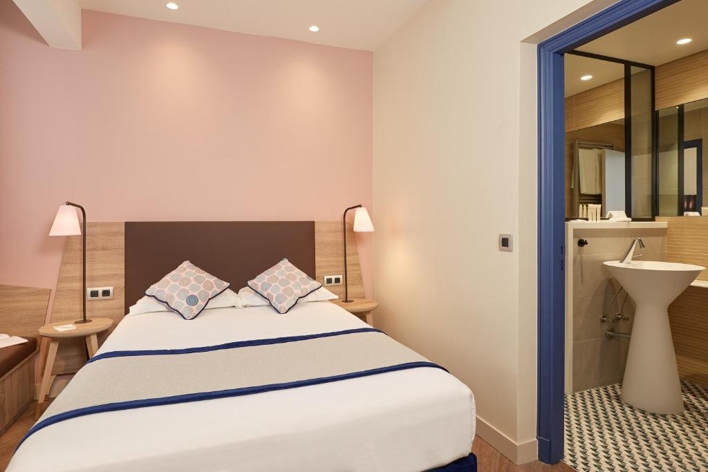 Hotel de Sevigne 88