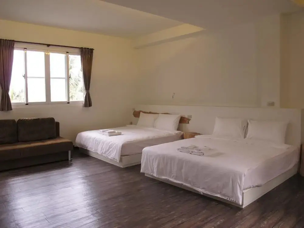 Deluxe Quadruple room with view