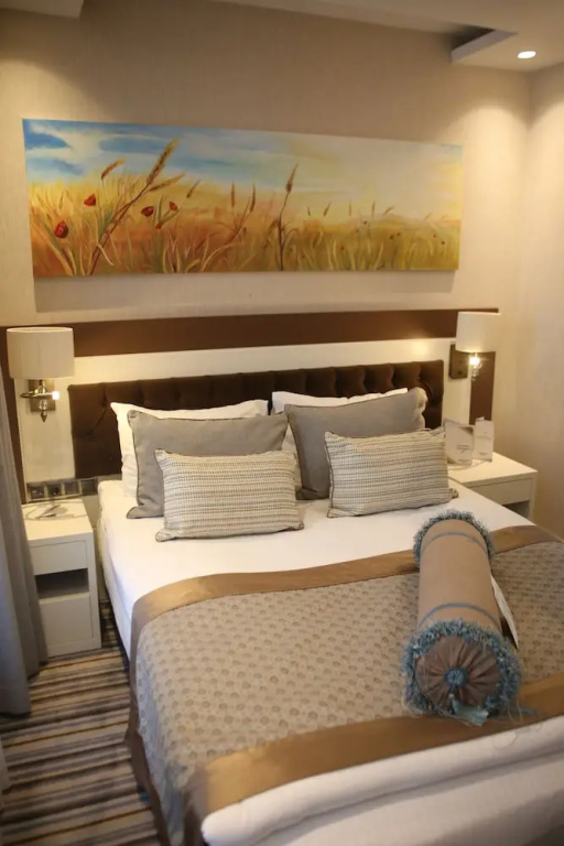 Seven Deep Hotel — 2