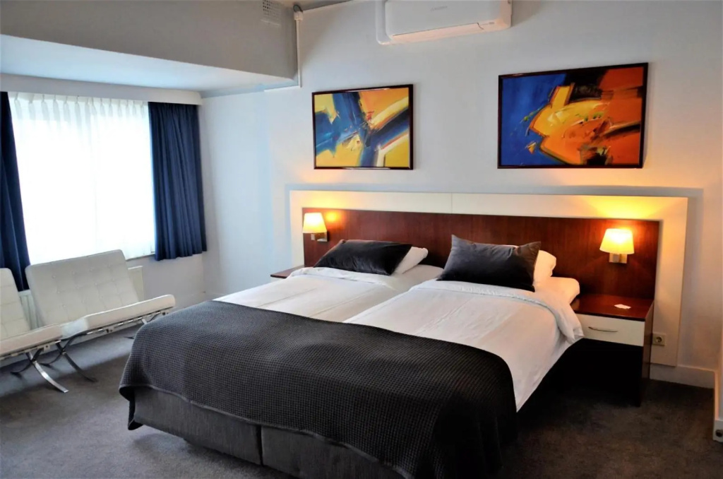 Apollo Hotel — 4