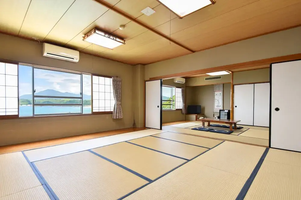 Standard Quadruple room with ocean view