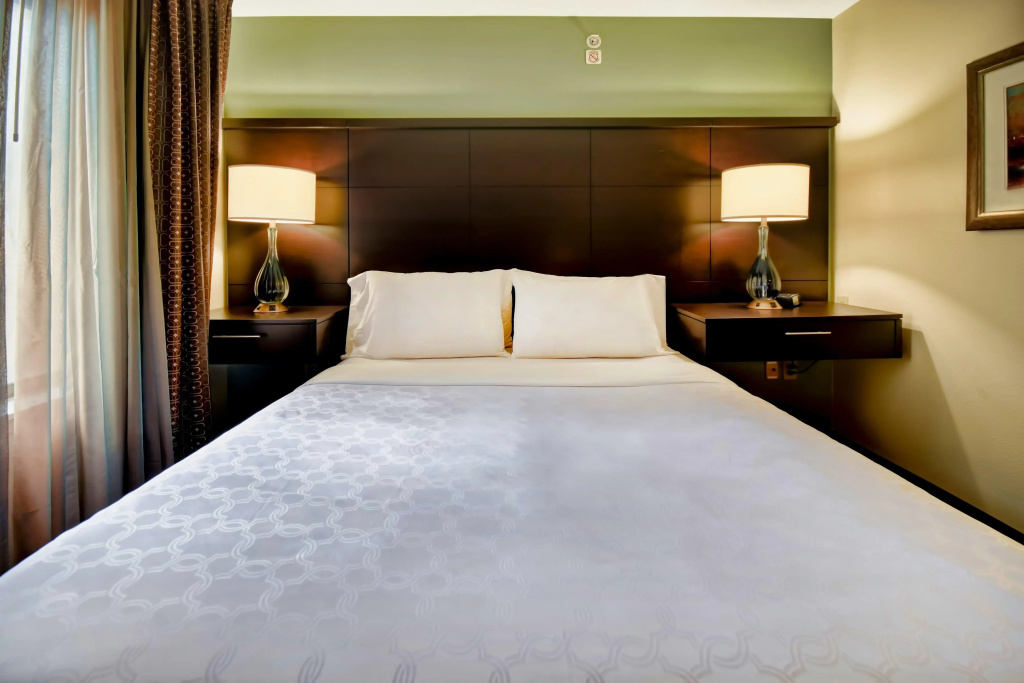 Staybridge Suites Middleton Madison-West by IHG - фото 35