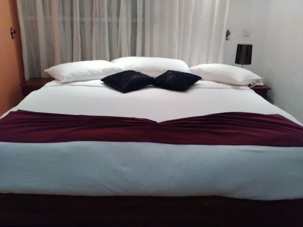 Midky Hotel