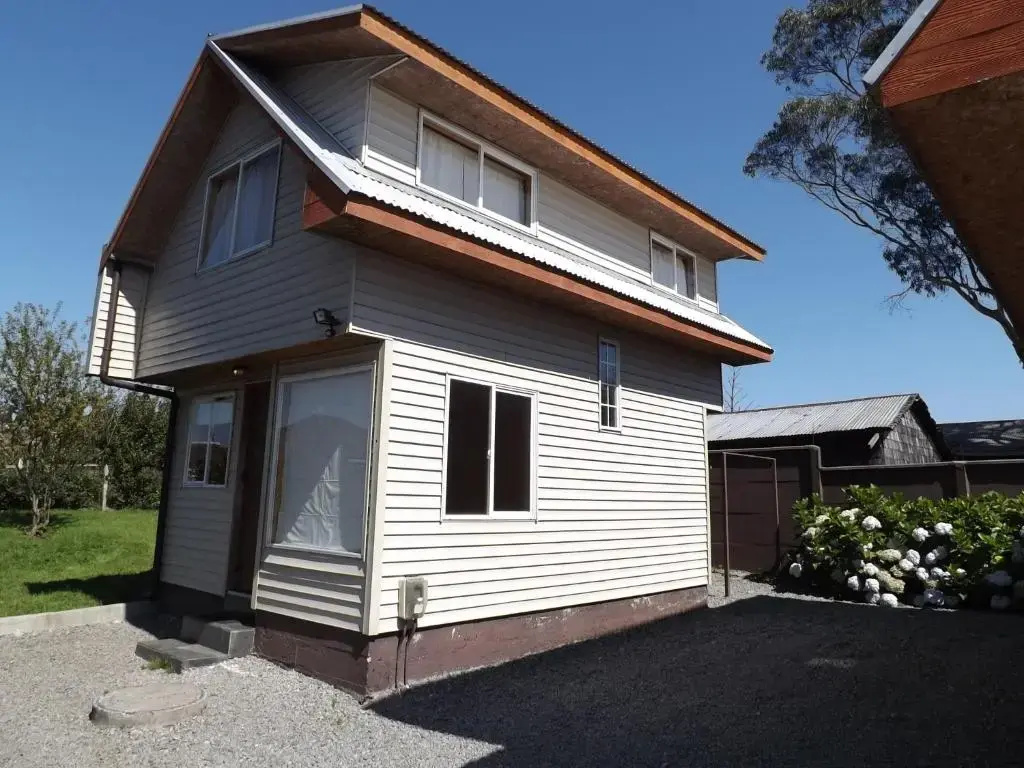 2 Bedrooms Bungalow