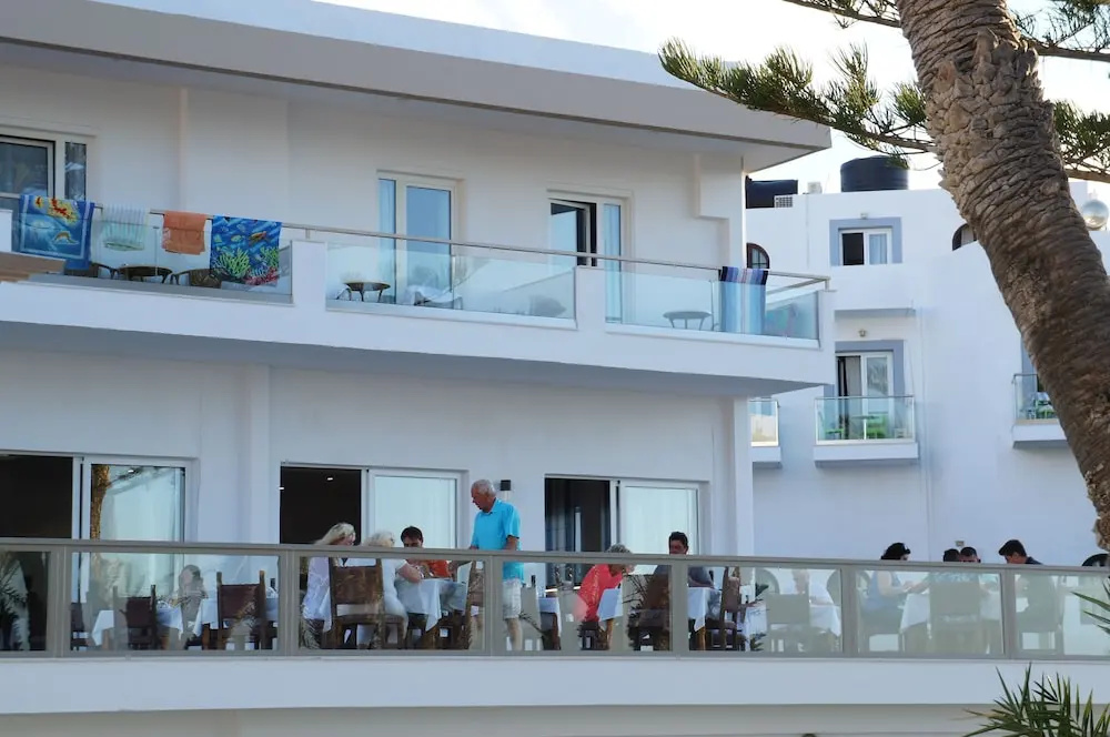 Zeus Hotels Palm Beach