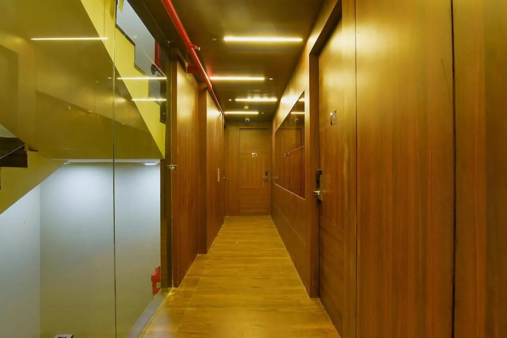 Lobby & Reception