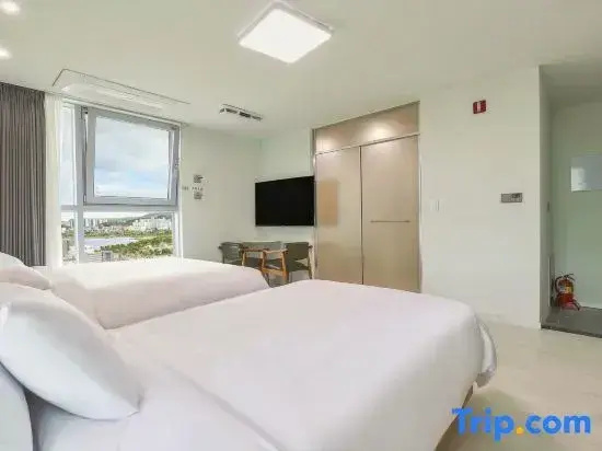 Suite with ocean view