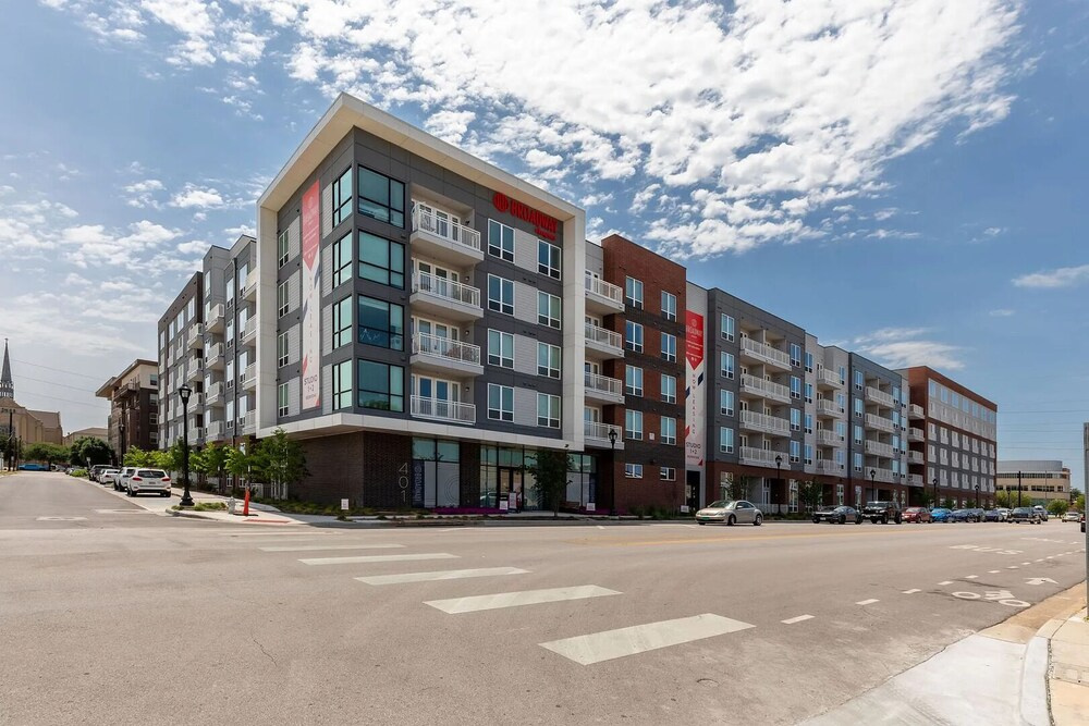 Landing Apartments Fort Worth Near Historic Southside