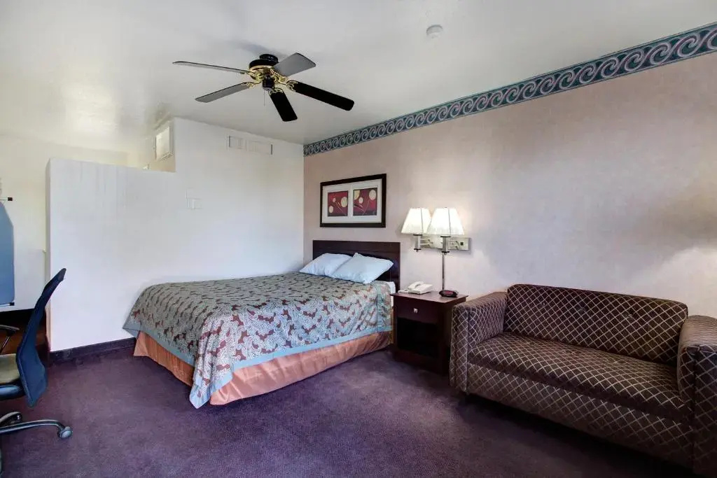 Standard Double room (full double bed)