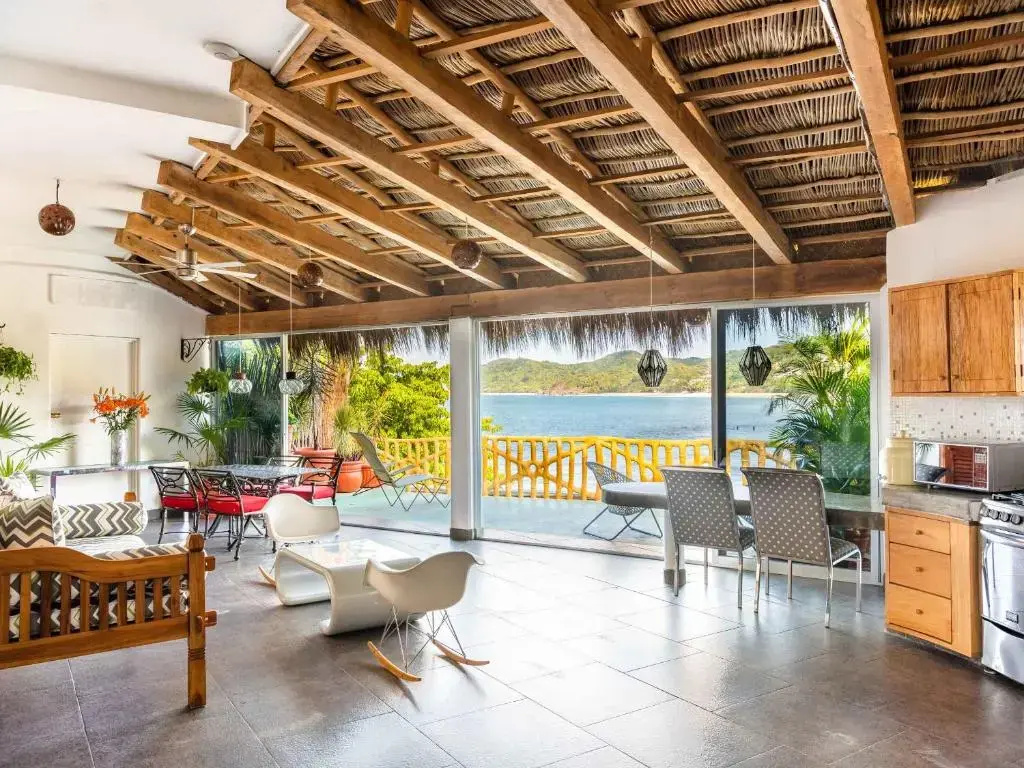 2 Bedrooms Villa