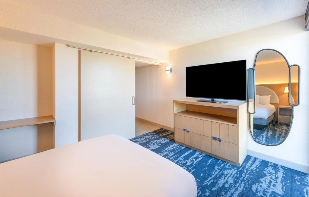 Double Suite (full double bed)