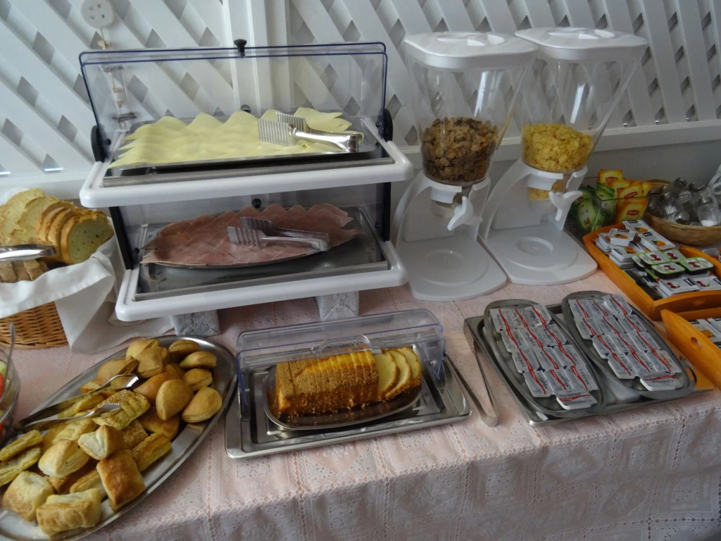 Food & Beverage