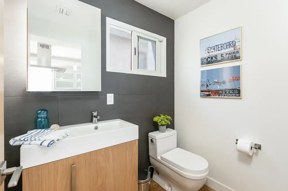 New listing. New listing