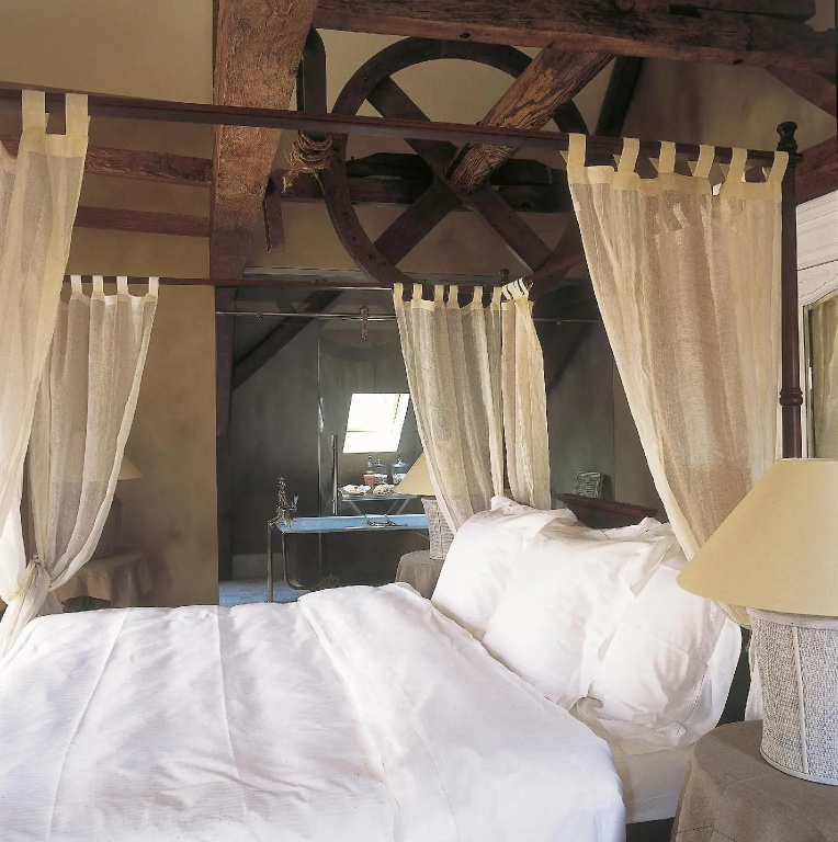Double Junior Suite (full double bed)