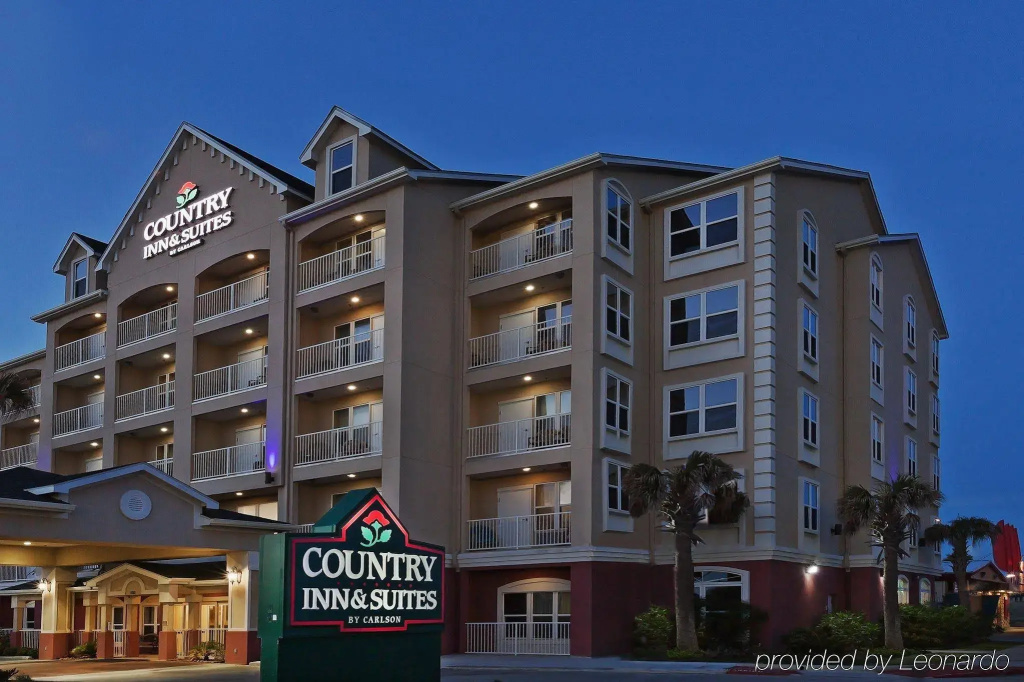 Comfort Inn & Suites Galveston Central Island near Pier