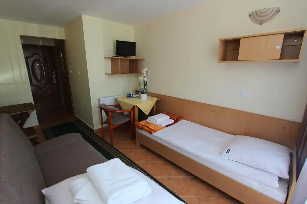 Economy room