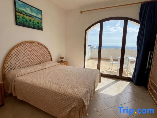 Standard Quadruple room with sea view