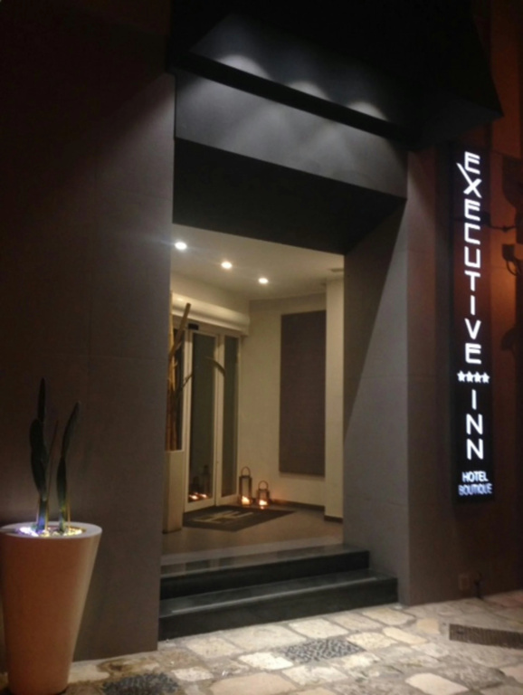 Hotel Executive Inn