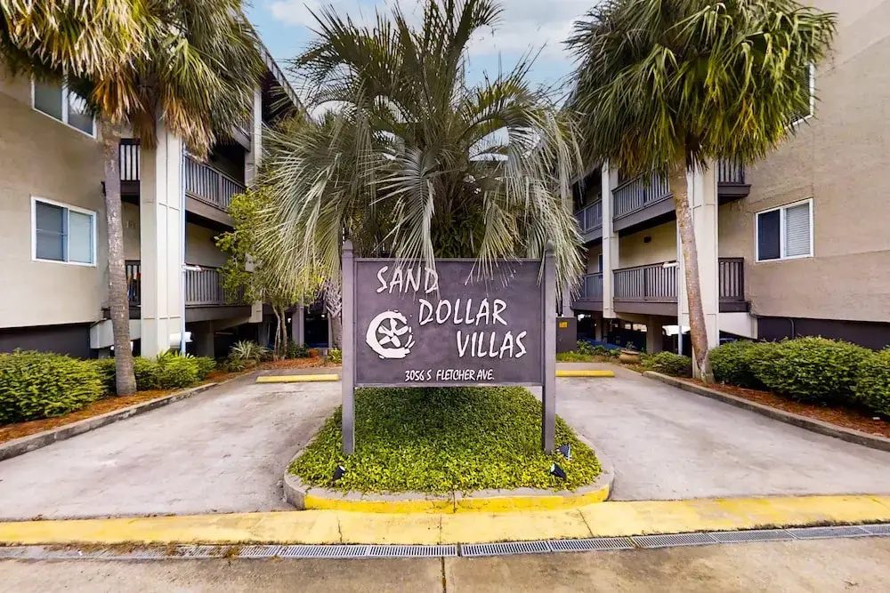 Ocean-view Condo With Pool, Balcony, AC & W/D - Walk to Beach & Near Downtown