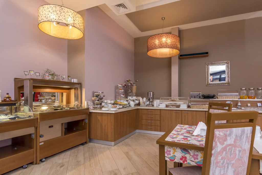 West City Hotel - фото 14