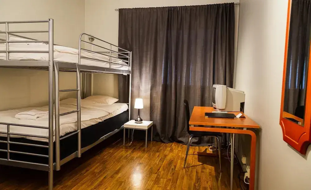 Economy room