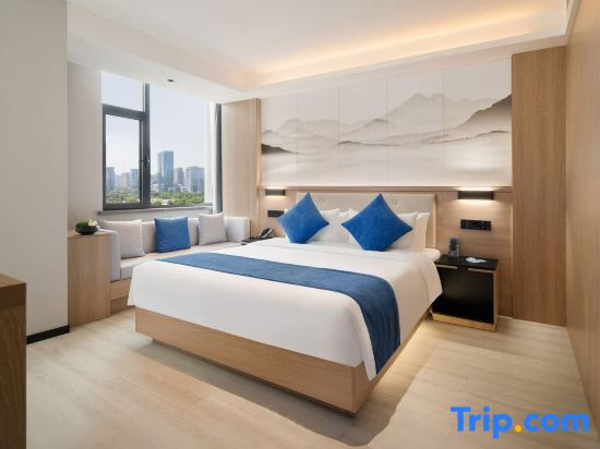 Standard Double room with view (full double bed)