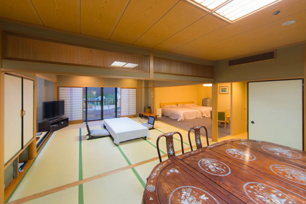 Yuga Onsen Hotel Santoka — 3