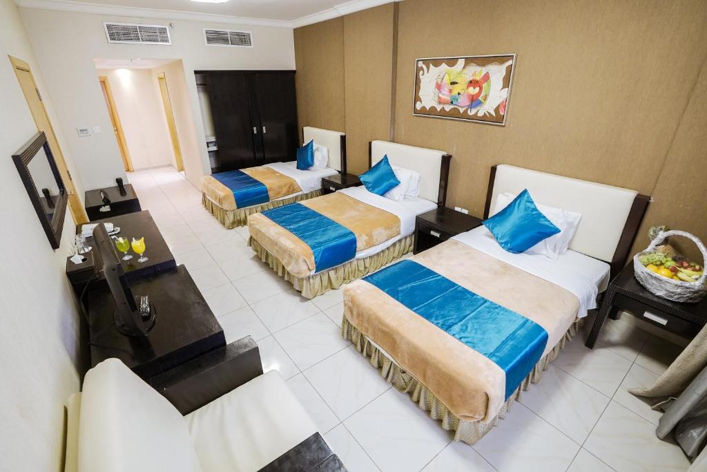 Crystal Plaza Hotel