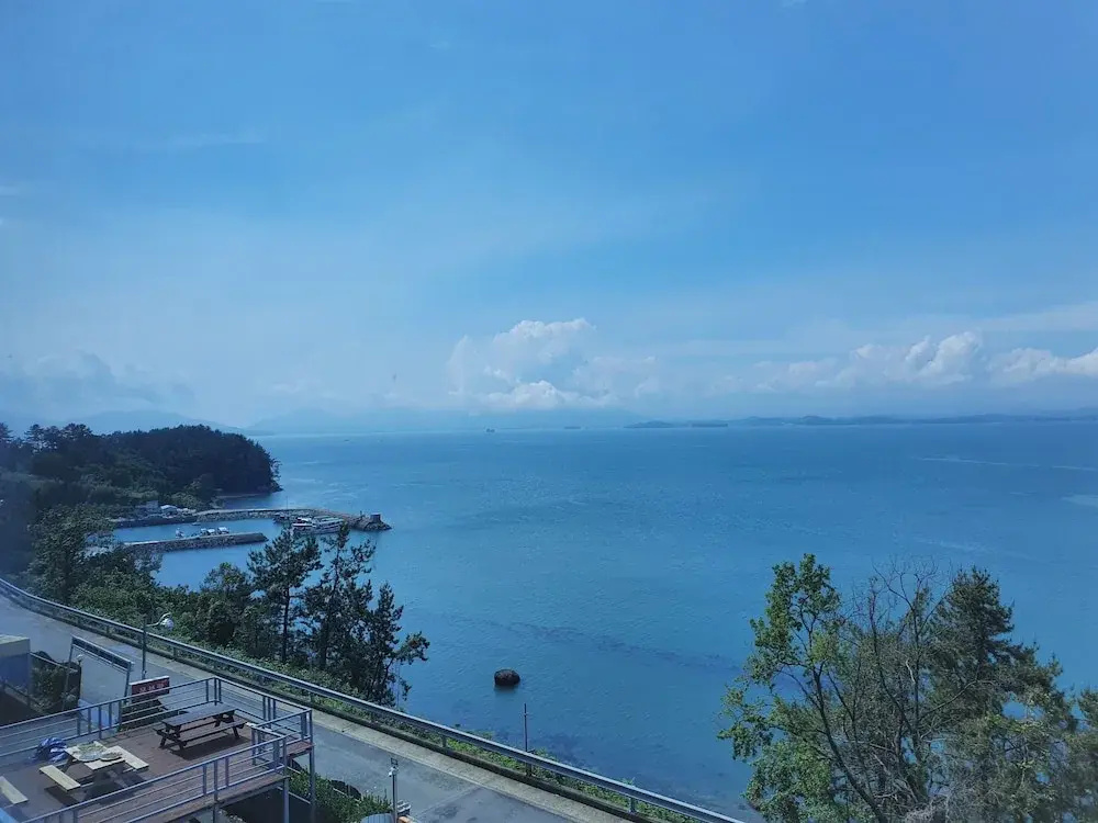 Beach & Waterfront