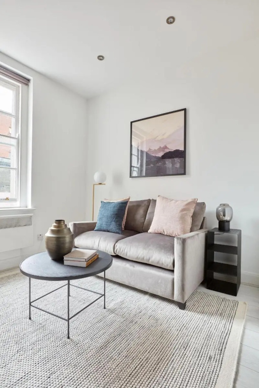 Sonder Mountjoy Square — 3