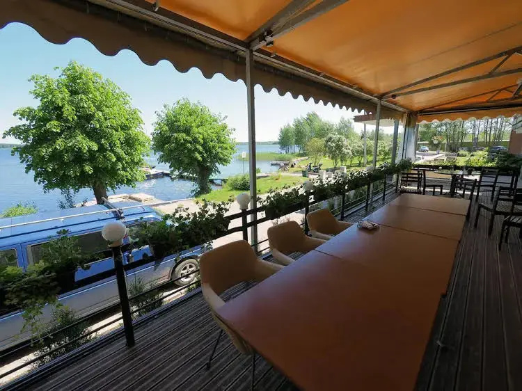 Balcony & Terrace