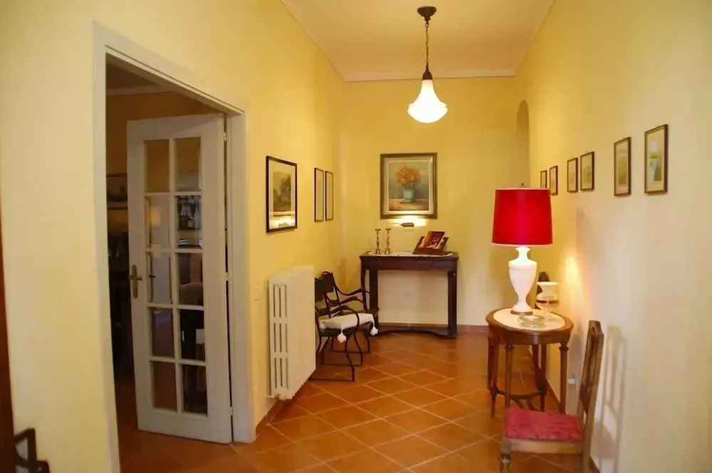 Lobby & Reception