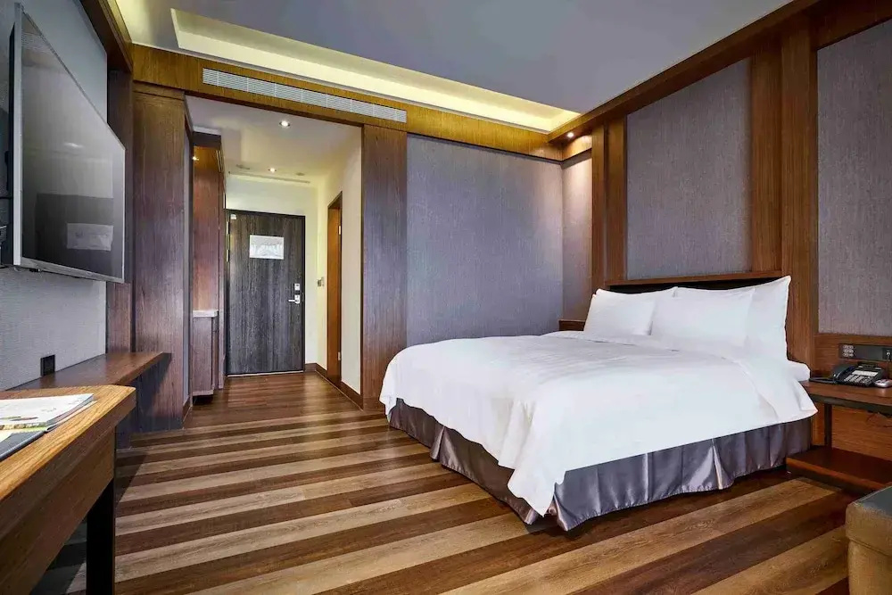 Standard Double room with balcony (full double bed)