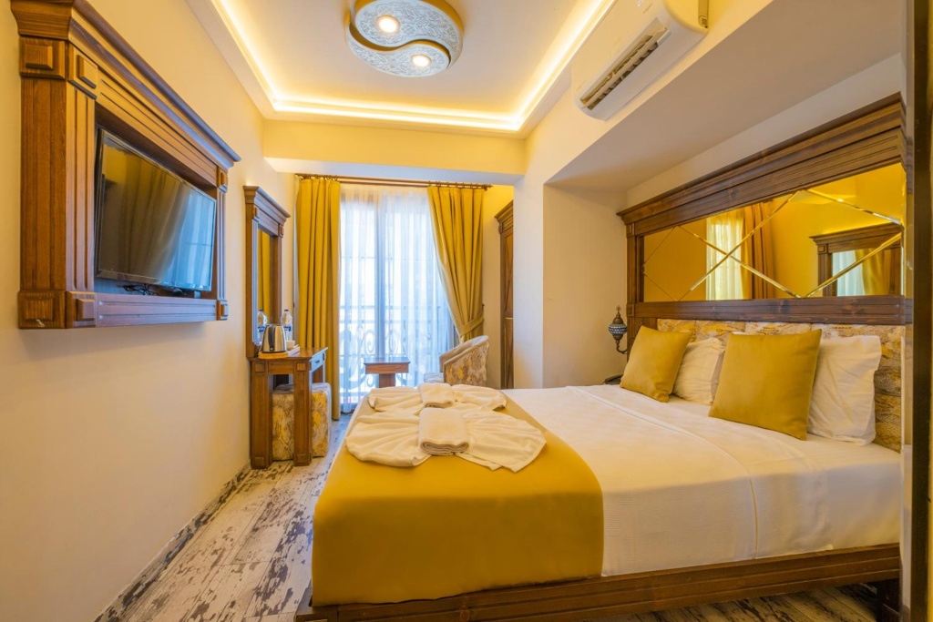 Отель Reis Royal Hotel в Фетхие