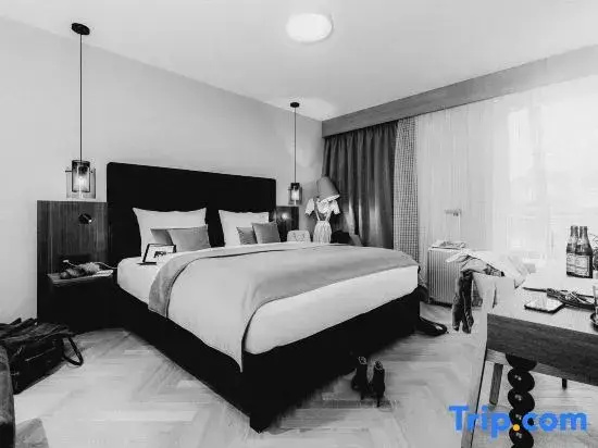 Standard Double room with view (full double bed)