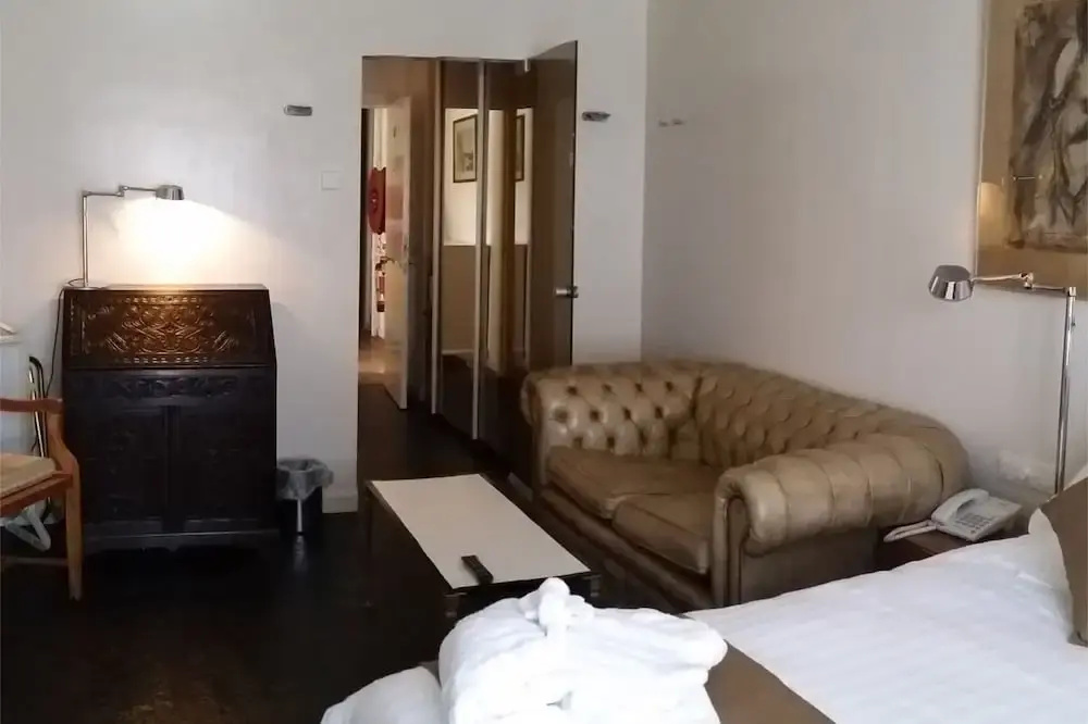 Junior Suite with balcony and with garden view