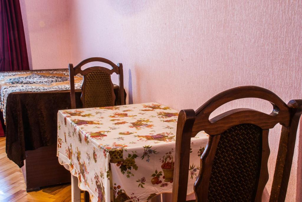 Двухместный номер Standard 2 отдельные кровати в Homestay Nika