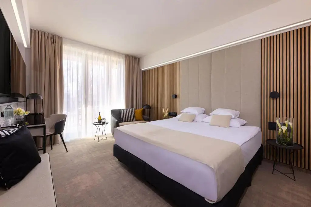 Standard Double room with garden view full double bed