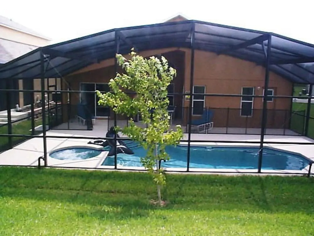 Captivating 4-Bed Villa in Four Corners