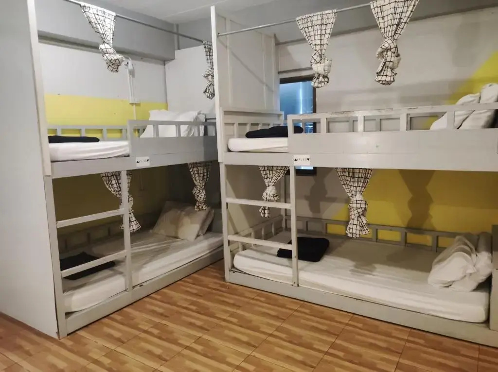 Economy room