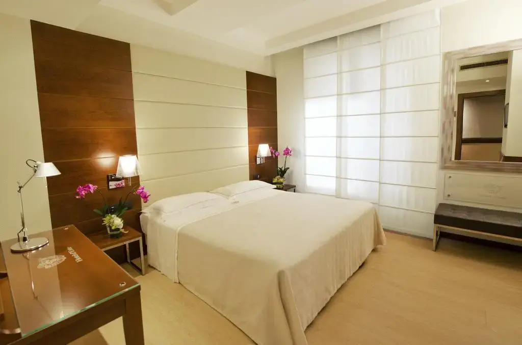 Economy room