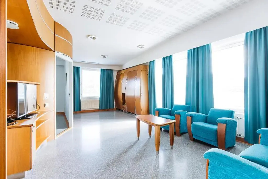 Lobby & Reception