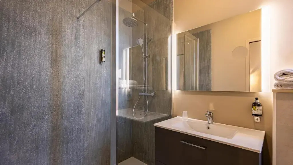 Logis Hostellerie Bressane - Chambres