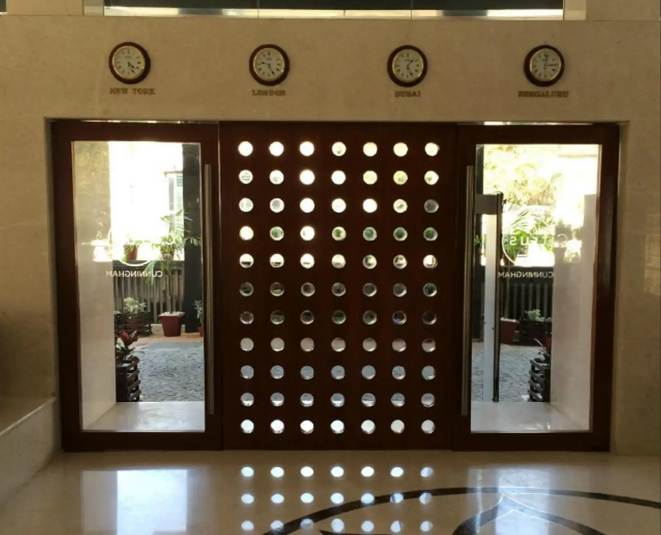Lobby & Reception