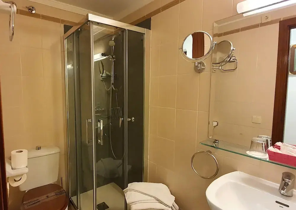 Comfort room