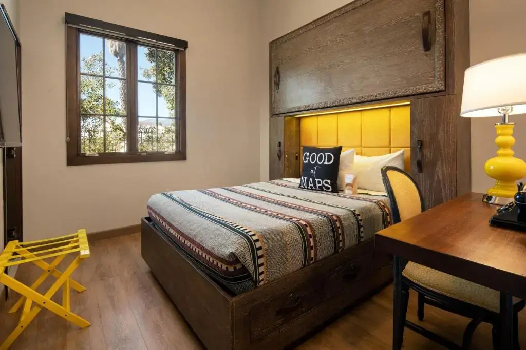 Moxy Santa Barbara - Chambres
